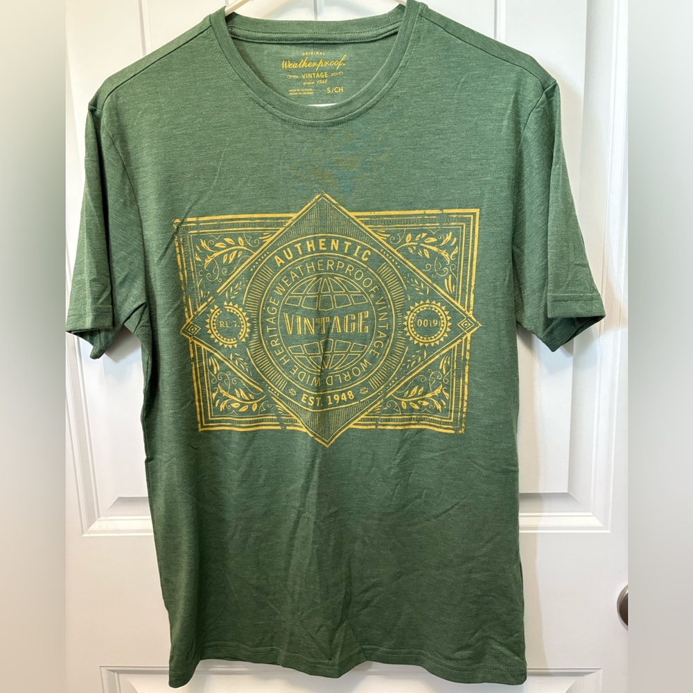 Weatherproof Green Short Sleeve Tee with Vintage Graphic. Size Small.